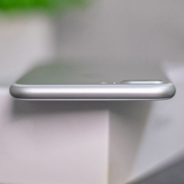 iPhone 7 Plus 128Gb Silver Б/У