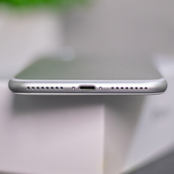 iPhone 7 Plus 128Gb Silver Б/У