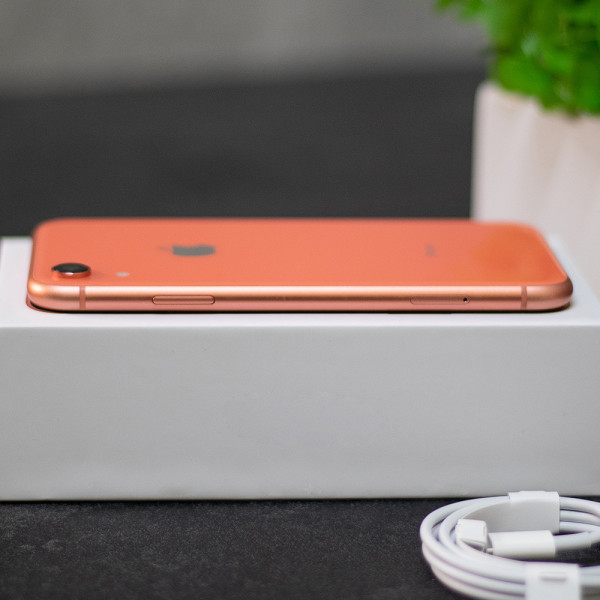 iPhone Xr 128Gb Coral Б/У