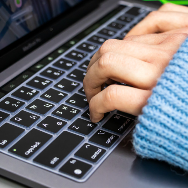 Силіконова накладка на клавіатуру MacBook Air 13" (A2179/A2337) 2020 EU