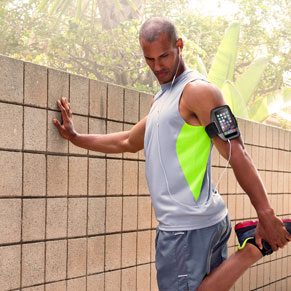Тонкий и стильный Belkin Sport-FIt Armband